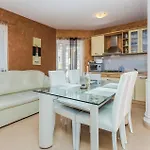 80 With Outdoor Swimmingpool *