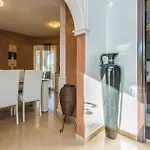 80 With Outdoor Swimmingpool Apartamento