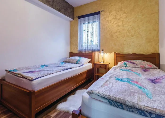 80 With Outdoor Swimmingpool Apartmán Poreč