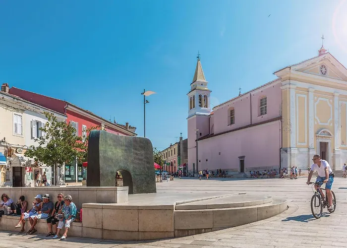 80 With Outdoor Swimmingpool Apartmán Poreč