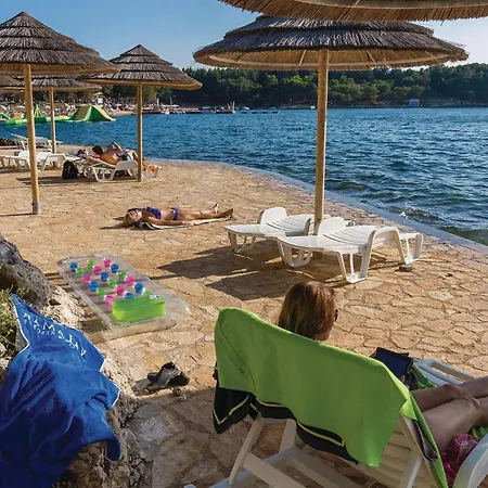 Apartment Porec 80 With Outdoor Swimmingpool *