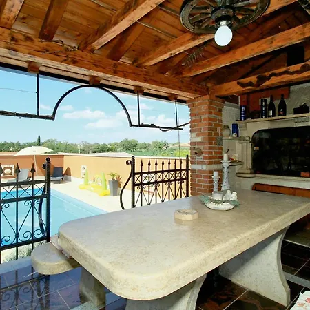 80 With Outdoor Swimmingpool Porec