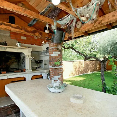 80 With Outdoor Swimmingpool Appartamento Porec